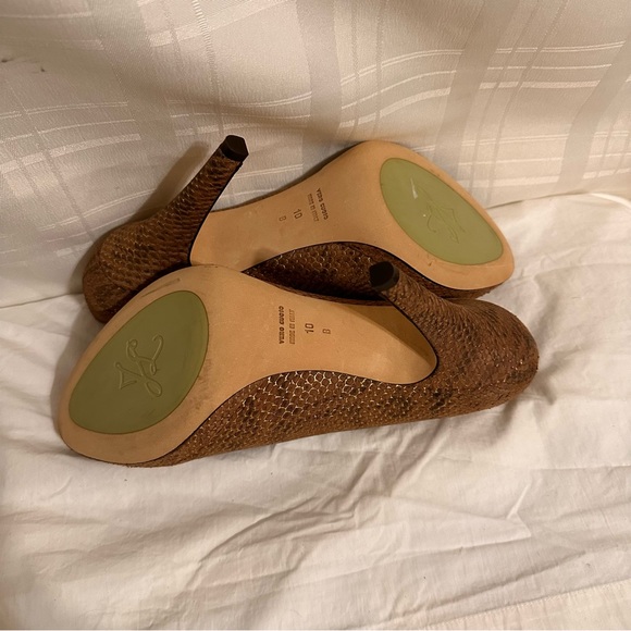 Julie Lopez Heels. - Picture 2 of 10